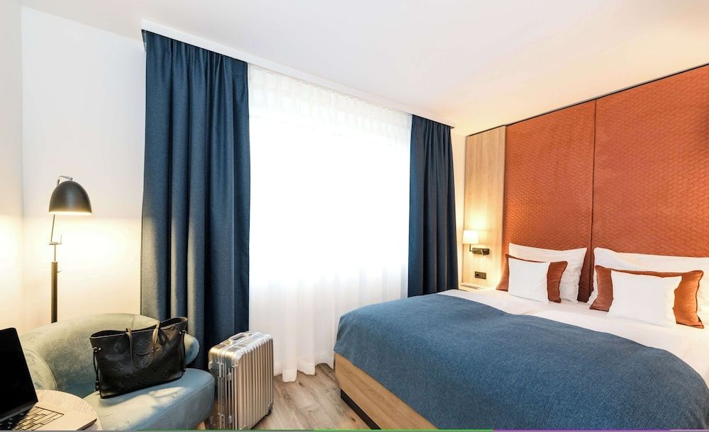 Standard Room, 1 Double Bed (Walk-in Shower;Quiet Location)