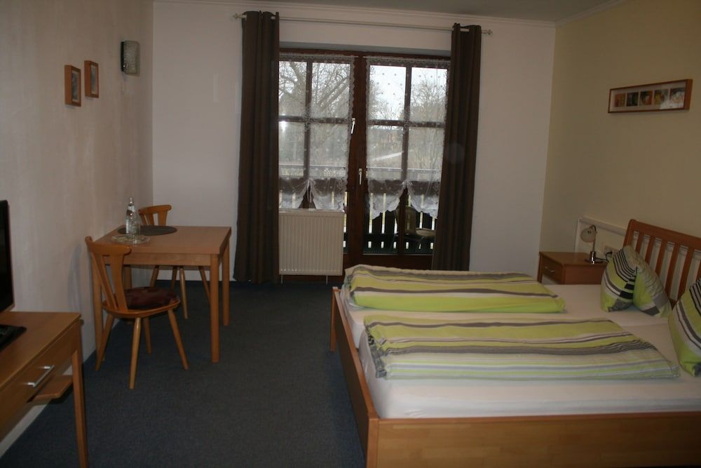 Waldpension Jägerstüberl Double Room 7