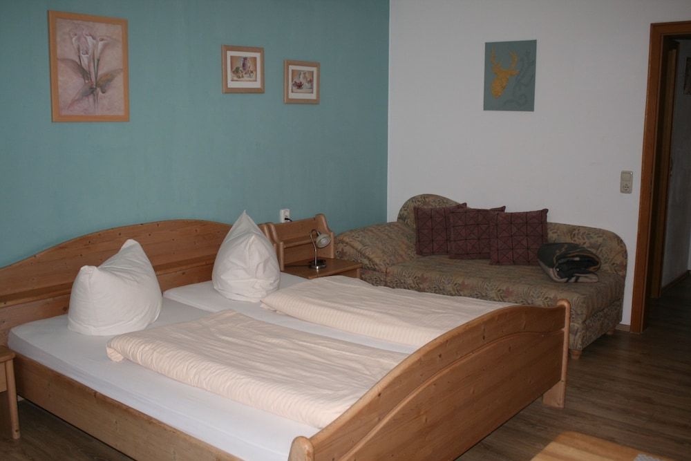 Waldpension Jägerstüberl Double Room 9