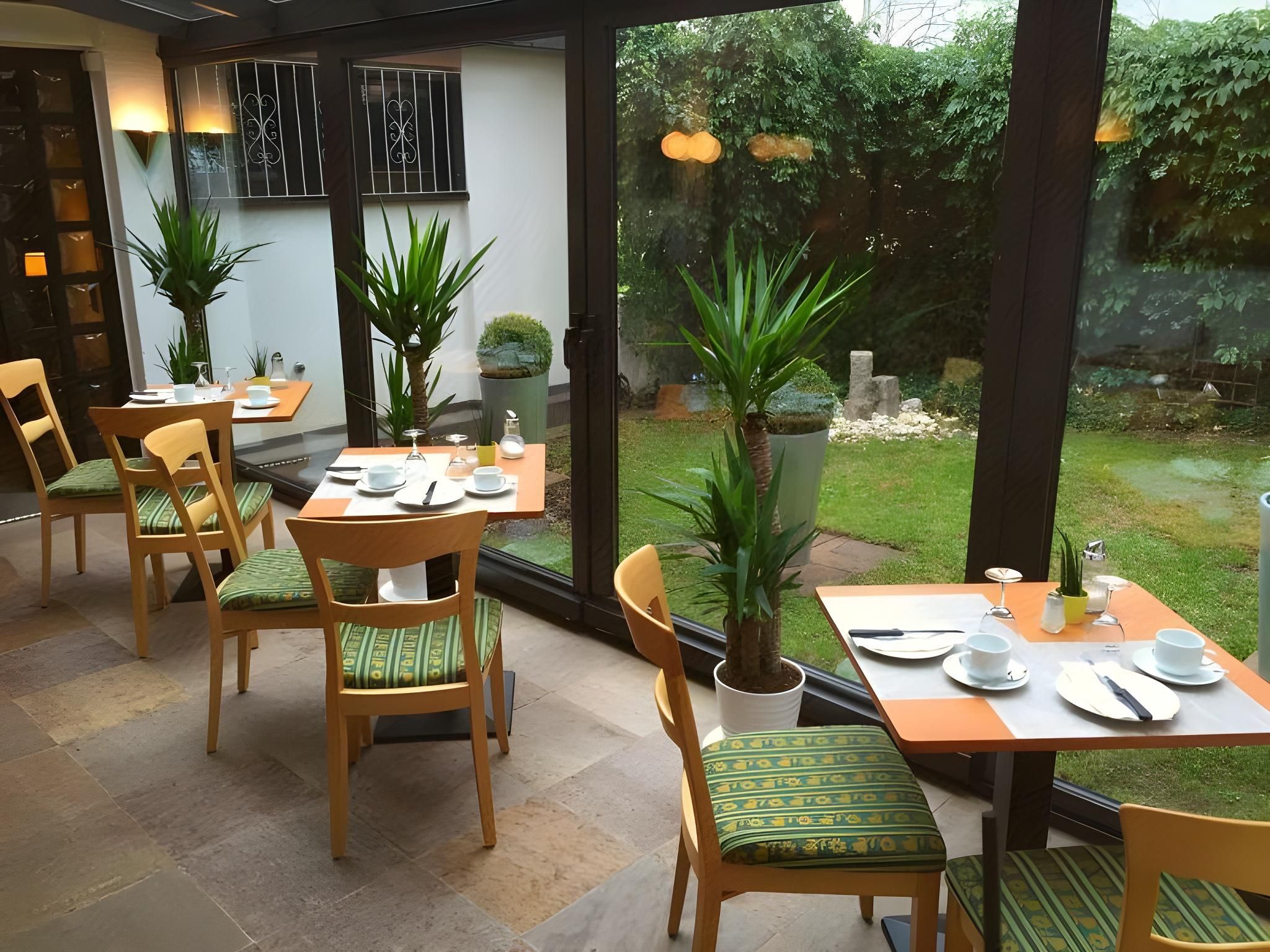 a248875f42e2845b28f172d003c08169