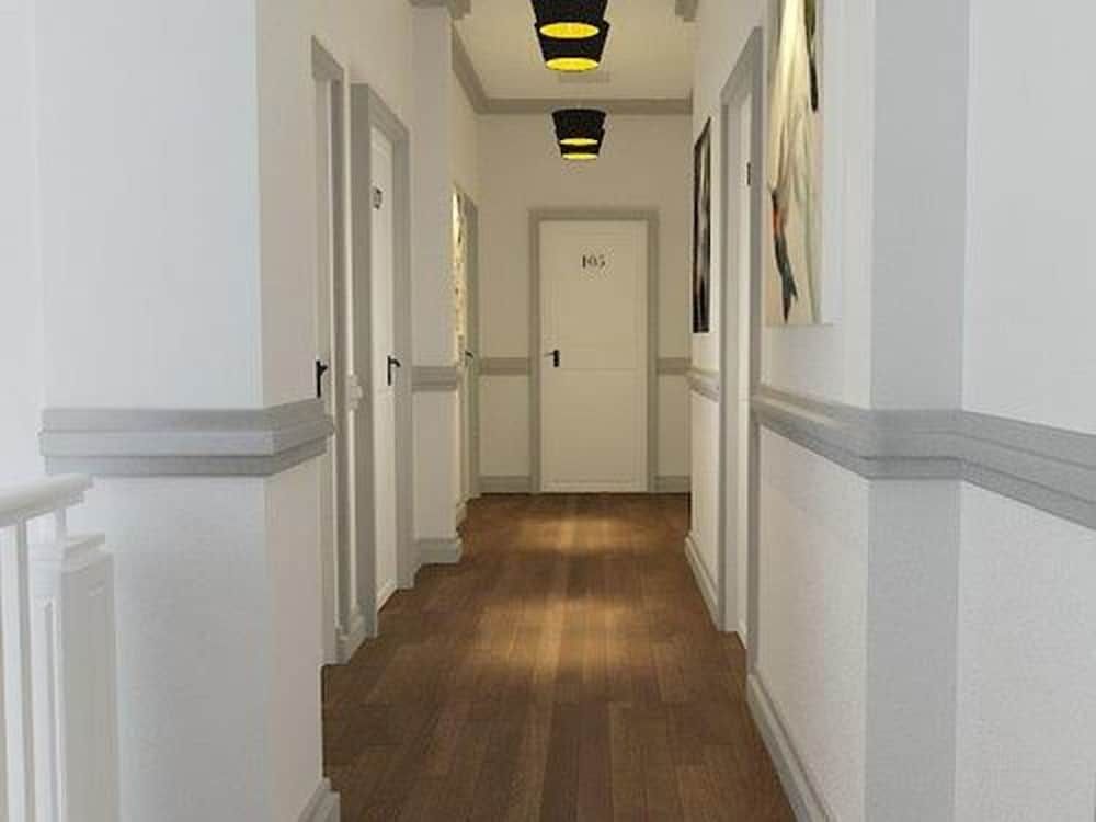 undefined Boutique 056 Hamburg Central 9