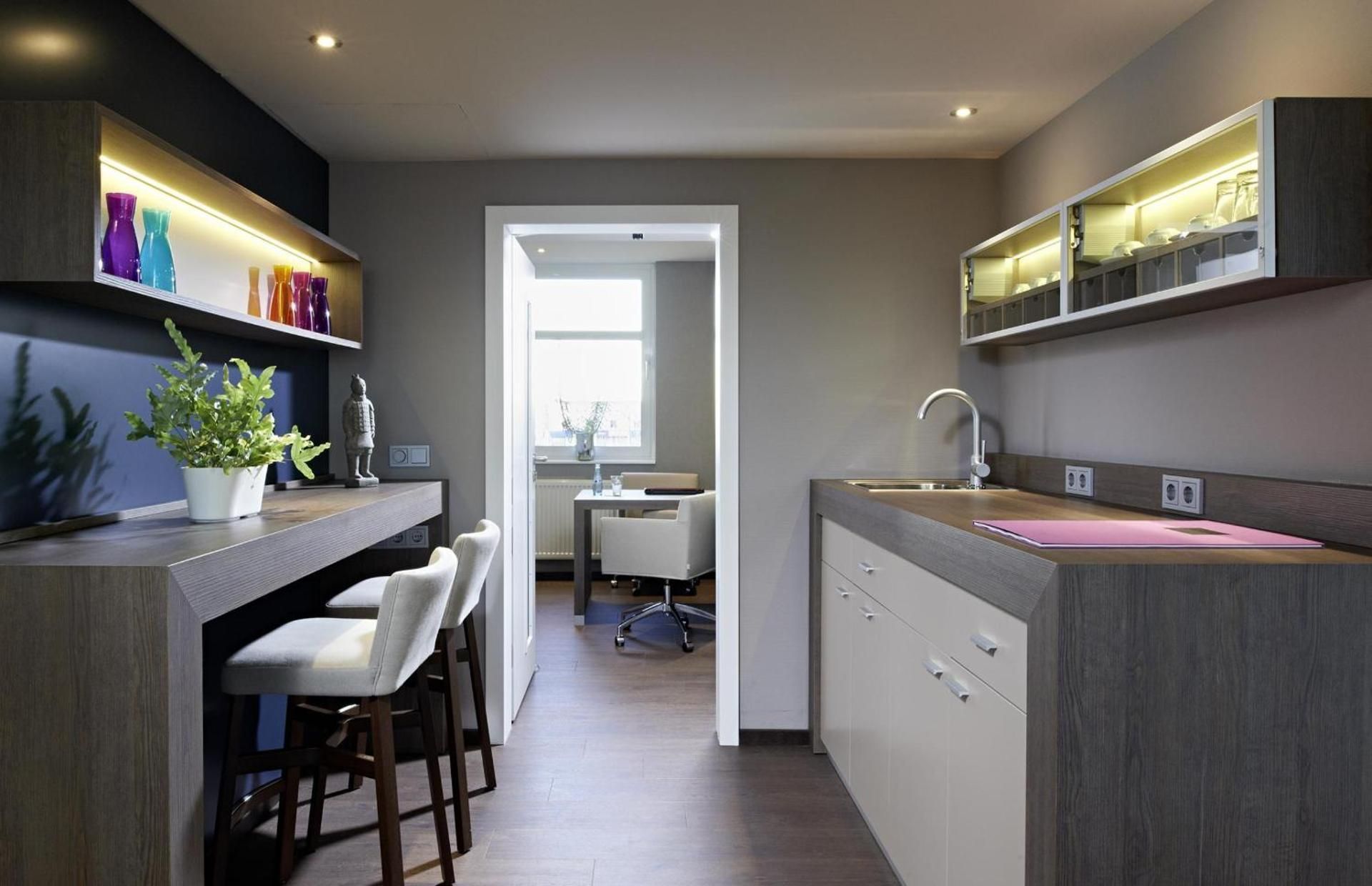 shared lounge/tv area