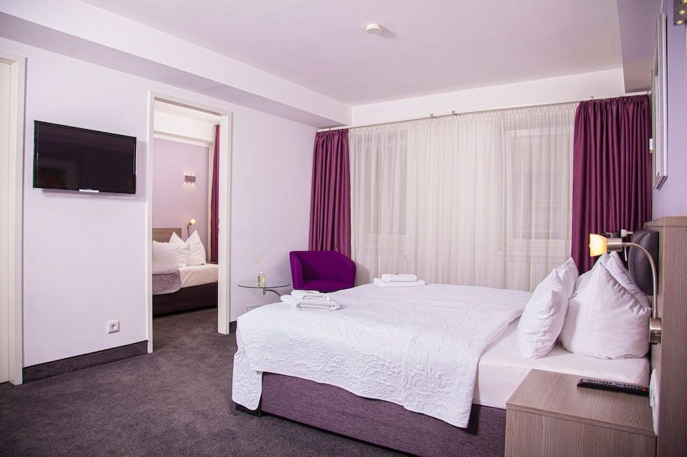 undefined Hotel Nikolai Residence 4