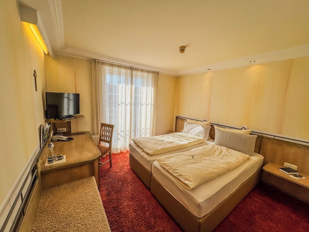 Flair Hotel Zum Schwarzen Reiter Standard Double Room, 1 Queen Bed 4