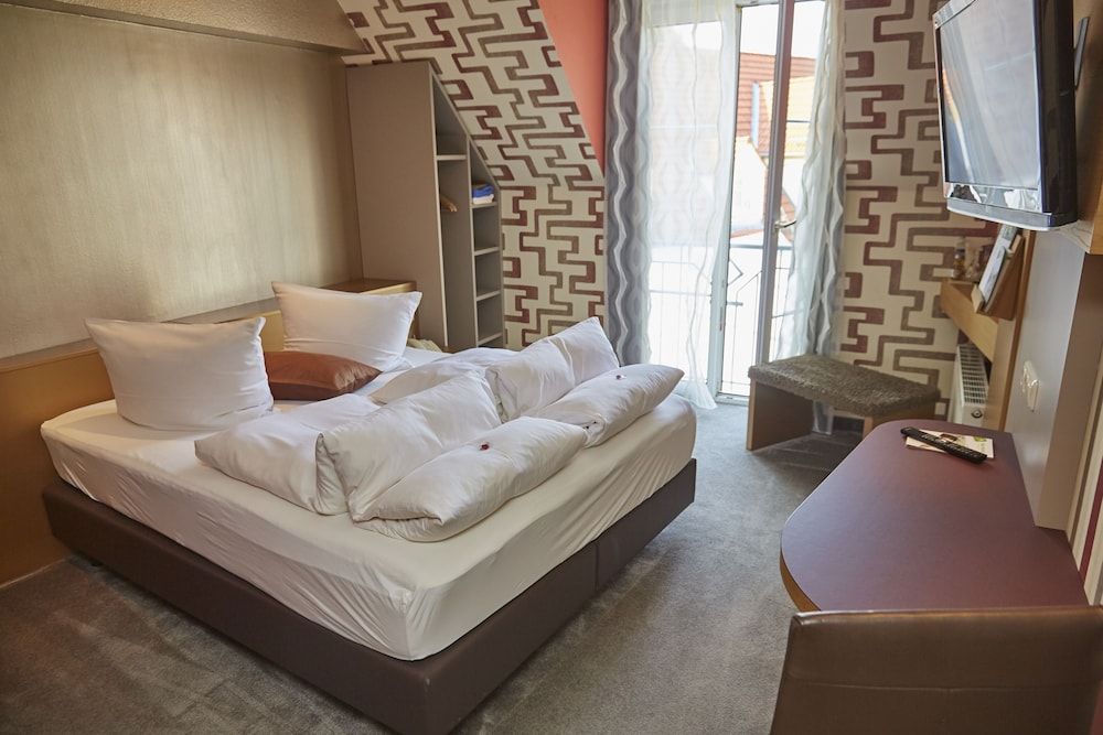 Flair Hotel Zum Schwarzen Reiter Standard Double Room, 1 Queen Bed 3