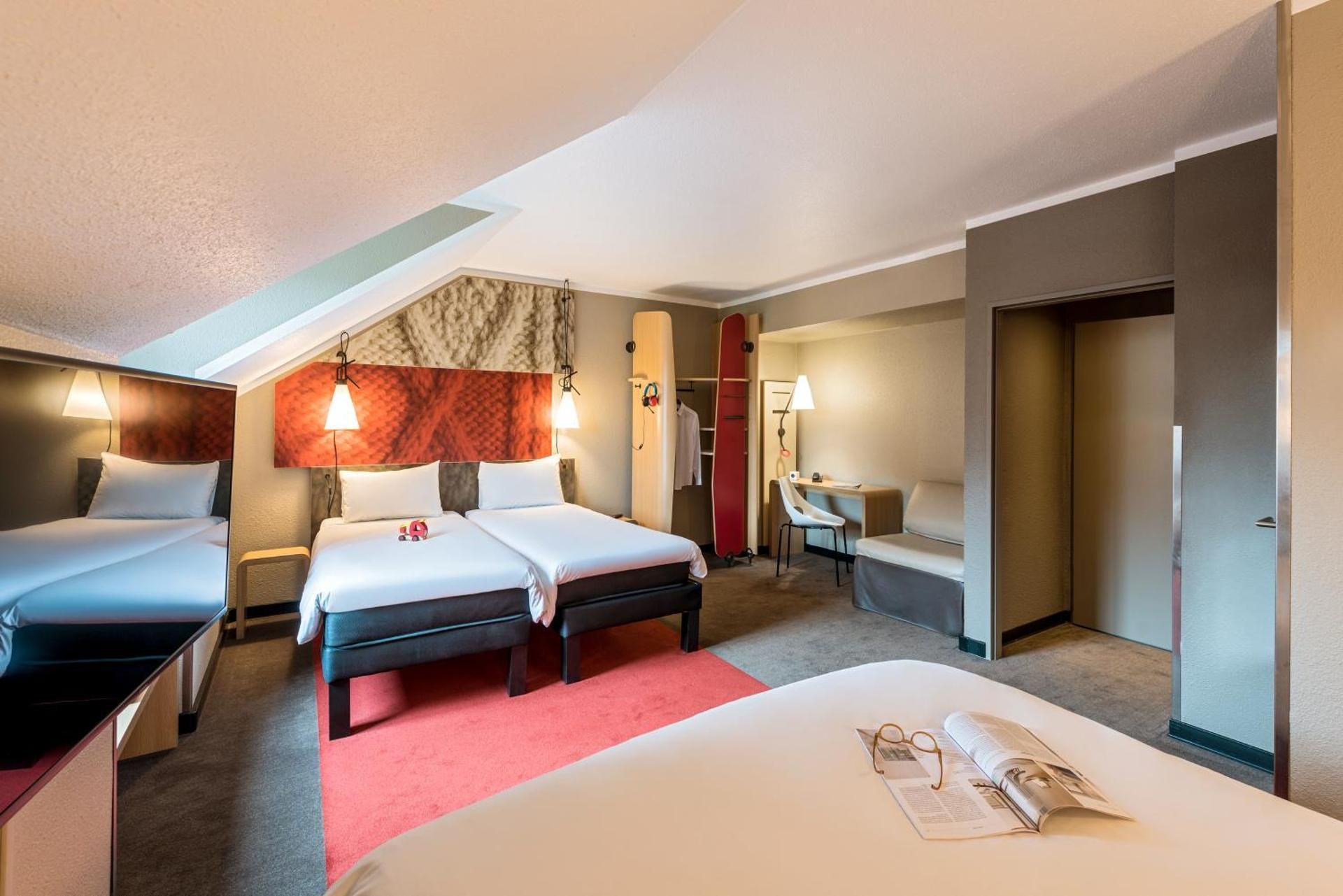 Standard Room with 2 Single Beds