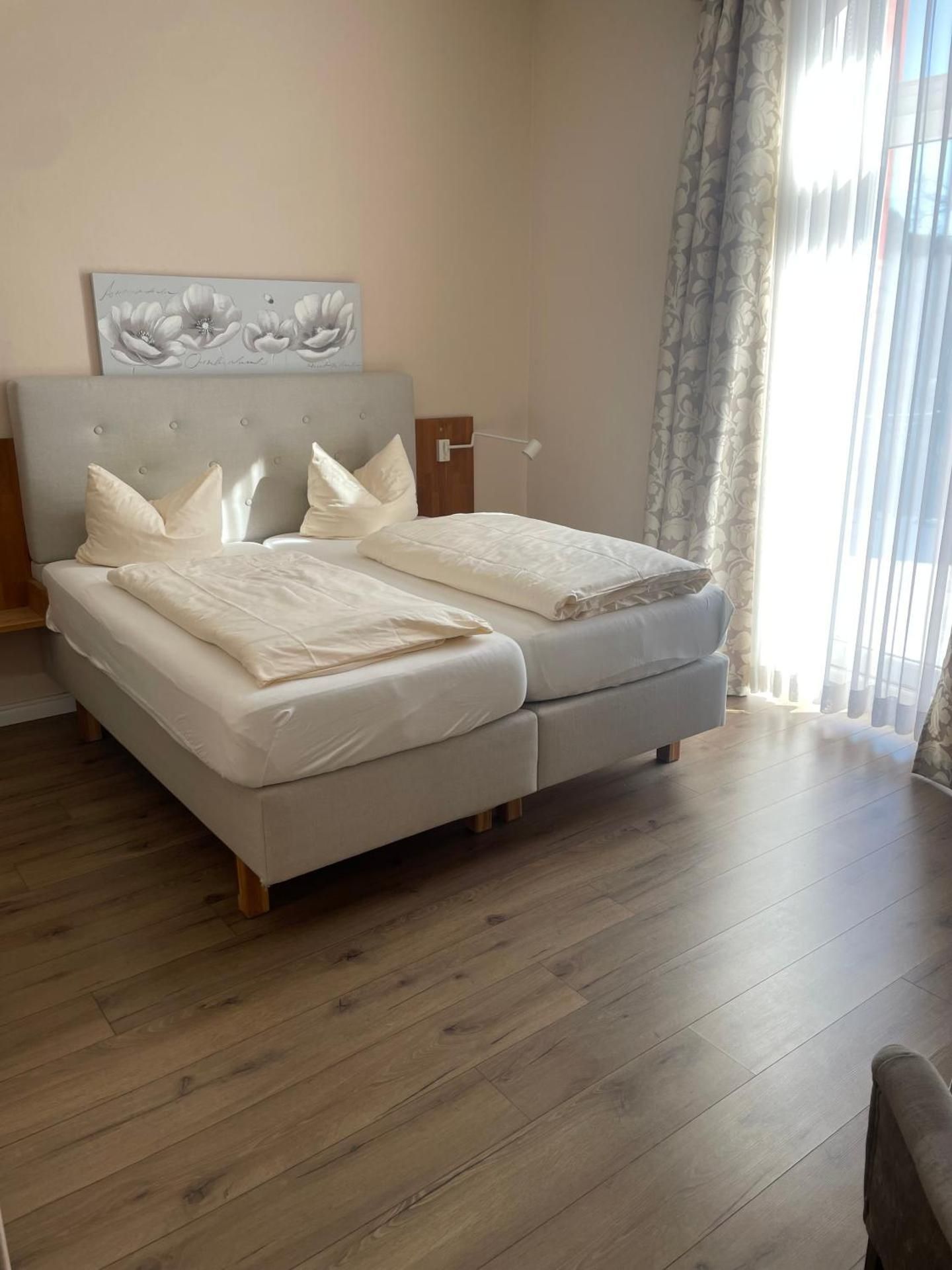 Classic Double Room with Balcony