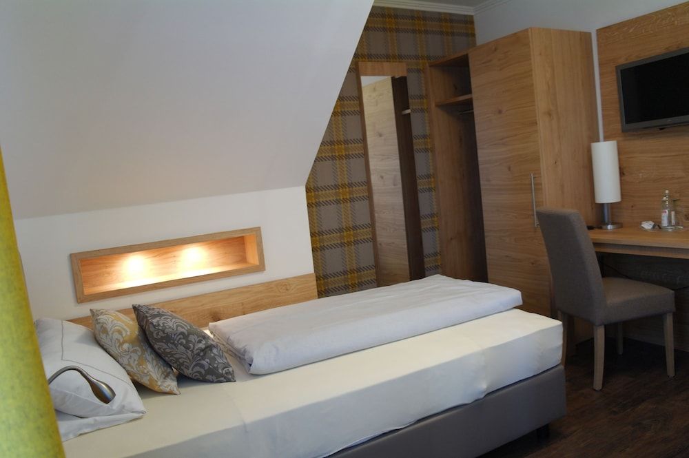 Premium Single Room
