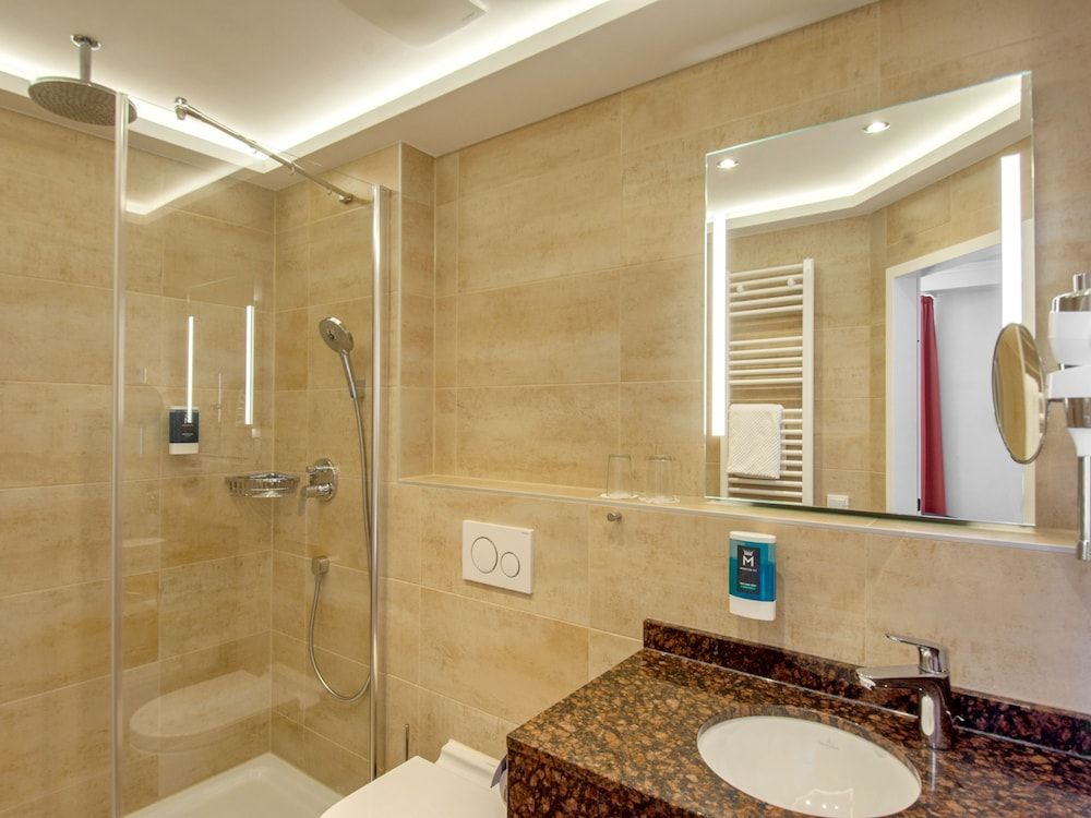 Hotel Kriemhild am Hirschgarten Comfort Double Room 10