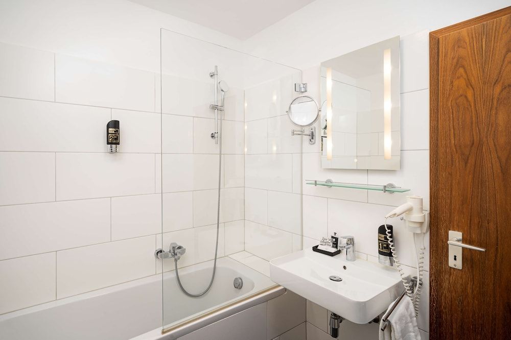Arthotel ANA Eden Karlsruhe Economy Single Room 9