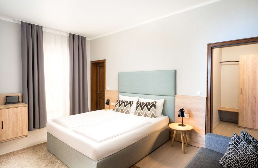 Arthotel ANA Eden Karlsruhe Standard Double Room 7
