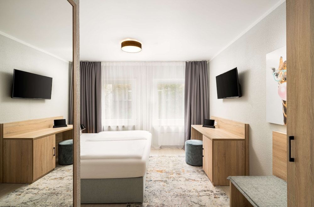 Arthotel ANA Eden Karlsruhe Standard Double Room 8