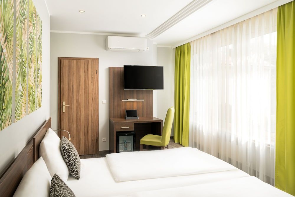 Arthotel ANA Eden Karlsruhe Standard Double Room 2