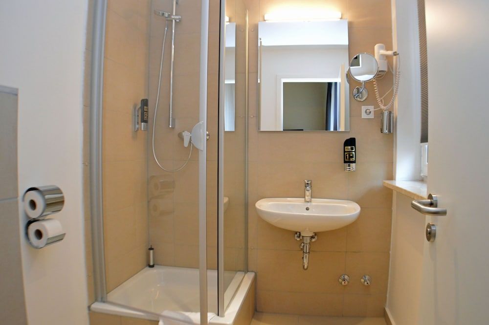 Hotel Jeta Comfort Double Room 34