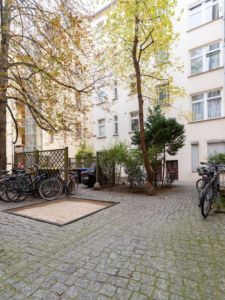 undefined Apartments Berlin Niederbarnimstraße 4