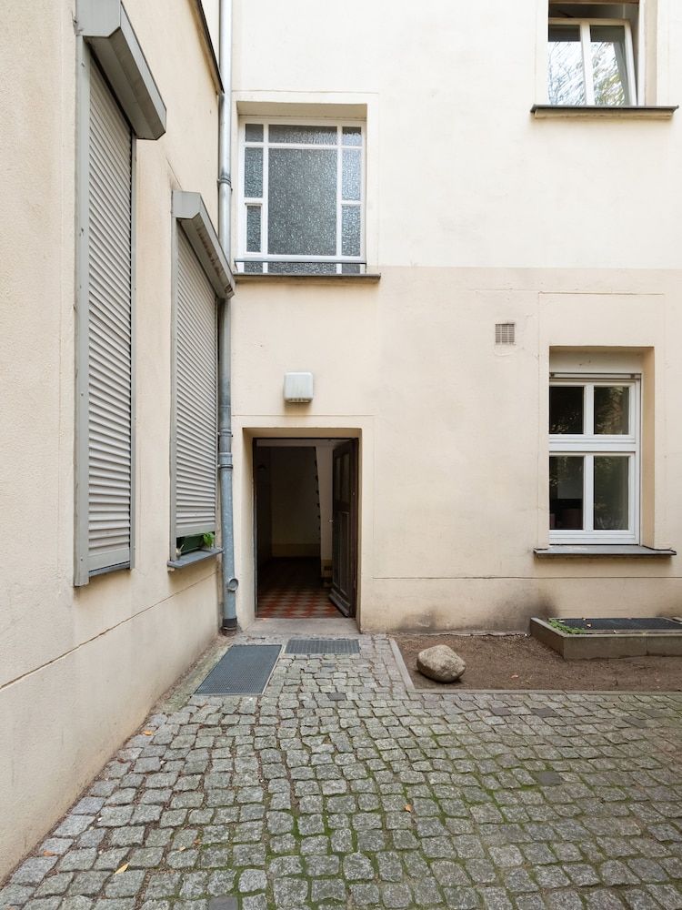 undefined Apartments Berlin Niederbarnimstraße 2