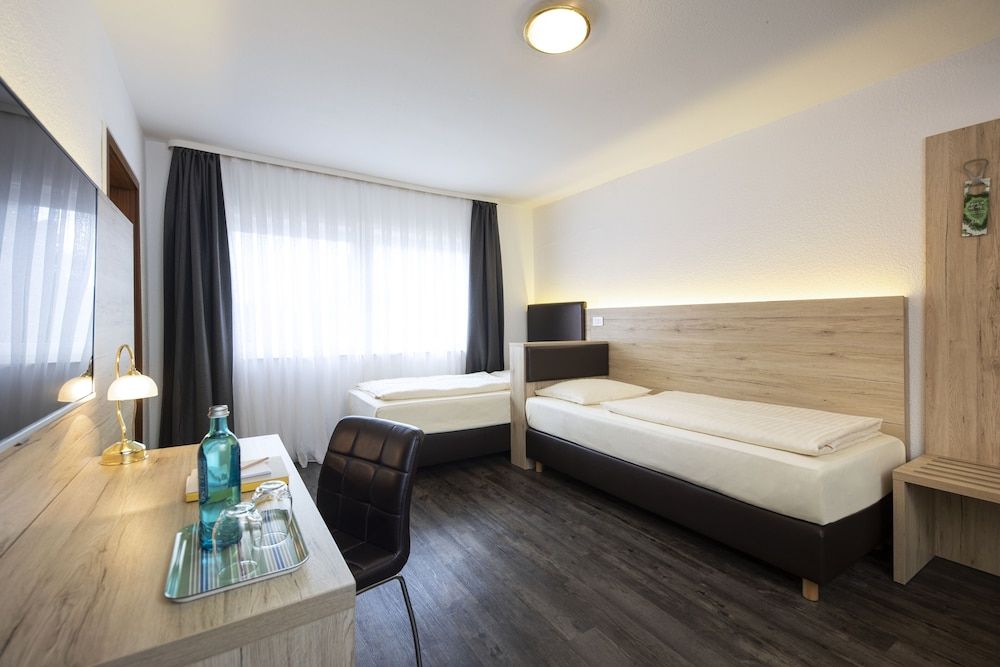 Michel Hotel Hodenhagen Family Room 5