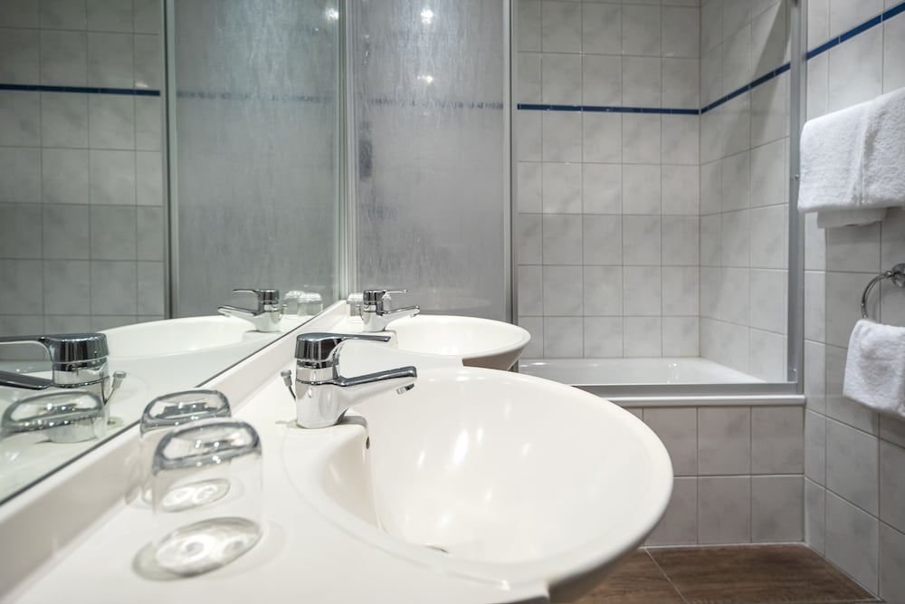 Michel Hotel Hodenhagen Family Room 10