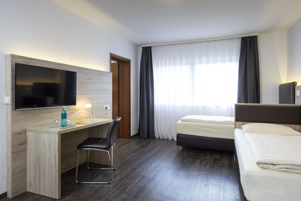 Michel Hotel Hodenhagen Family Room 2