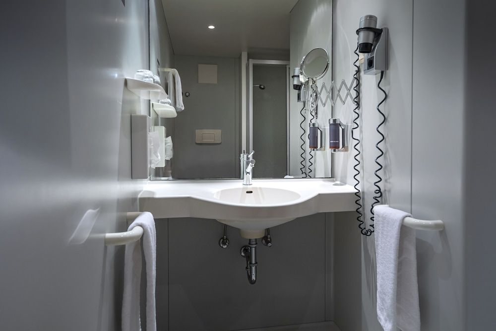 Michel Hotel Hodenhagen Economy Double Room 11