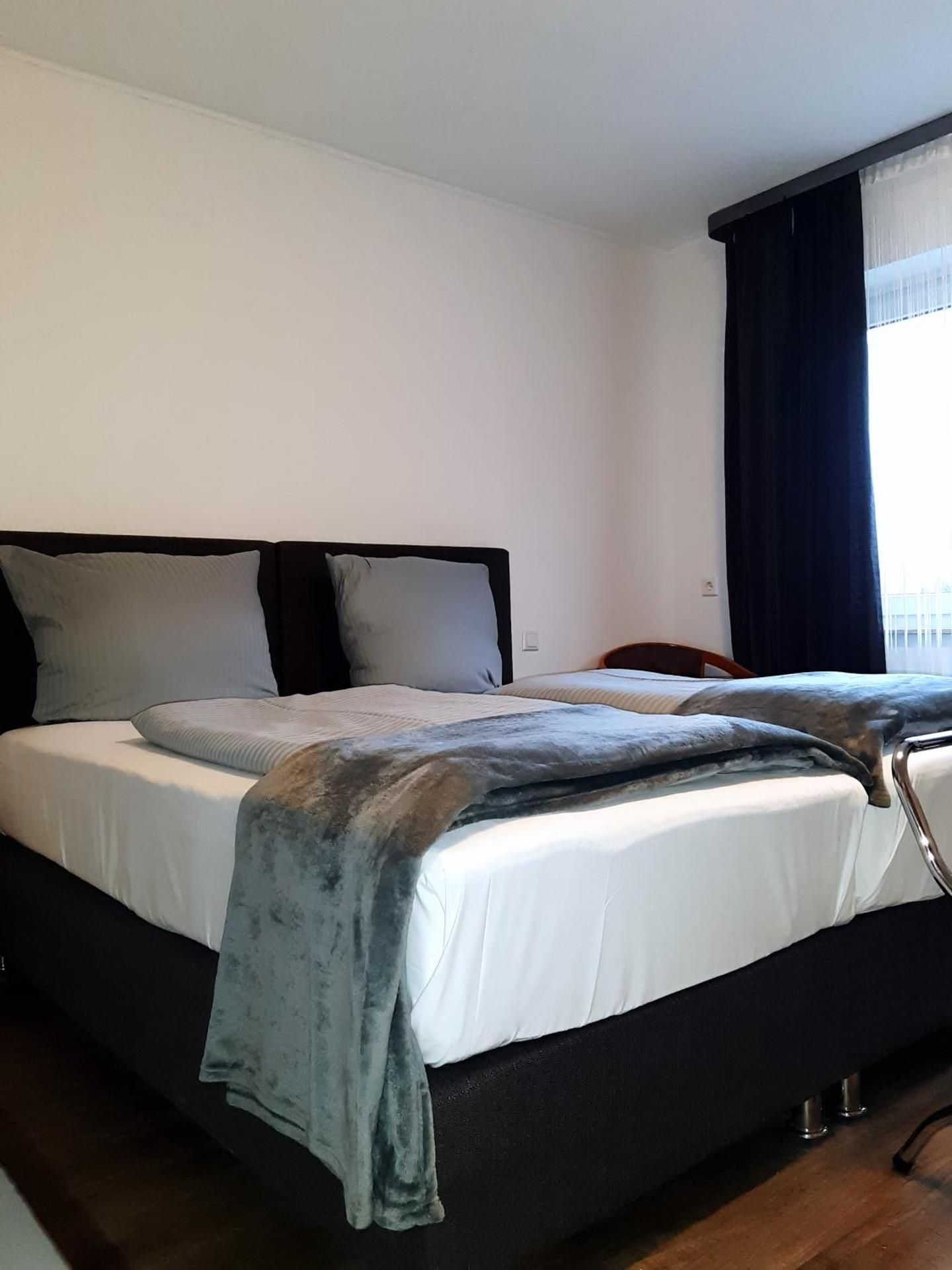 Lieth Hotel Grünreich Triple Room with Shower