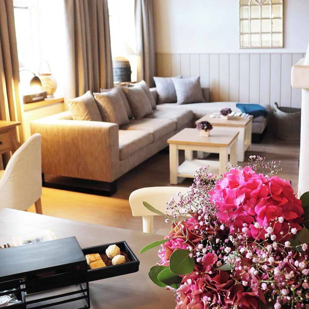Suite (in the Craftsmen Cottage)