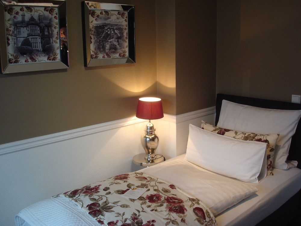 undefined Hotel Sir & Lady Astor 4