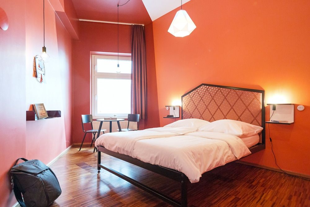 The Circus Hostel Economy Double Room, Shared Bathroom 2