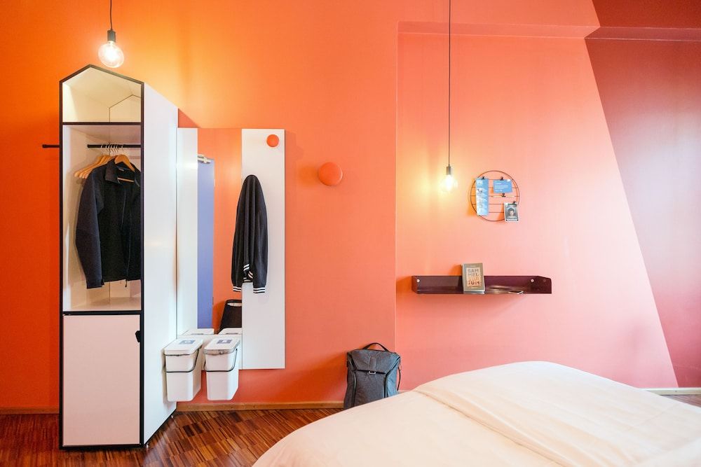 The Circus Hostel Economy Double Room, Shared Bathroom 5