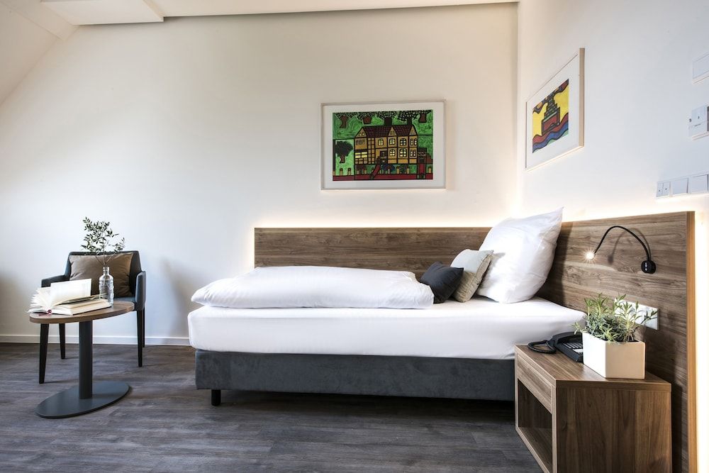 Calm Single Room, Courtyard View