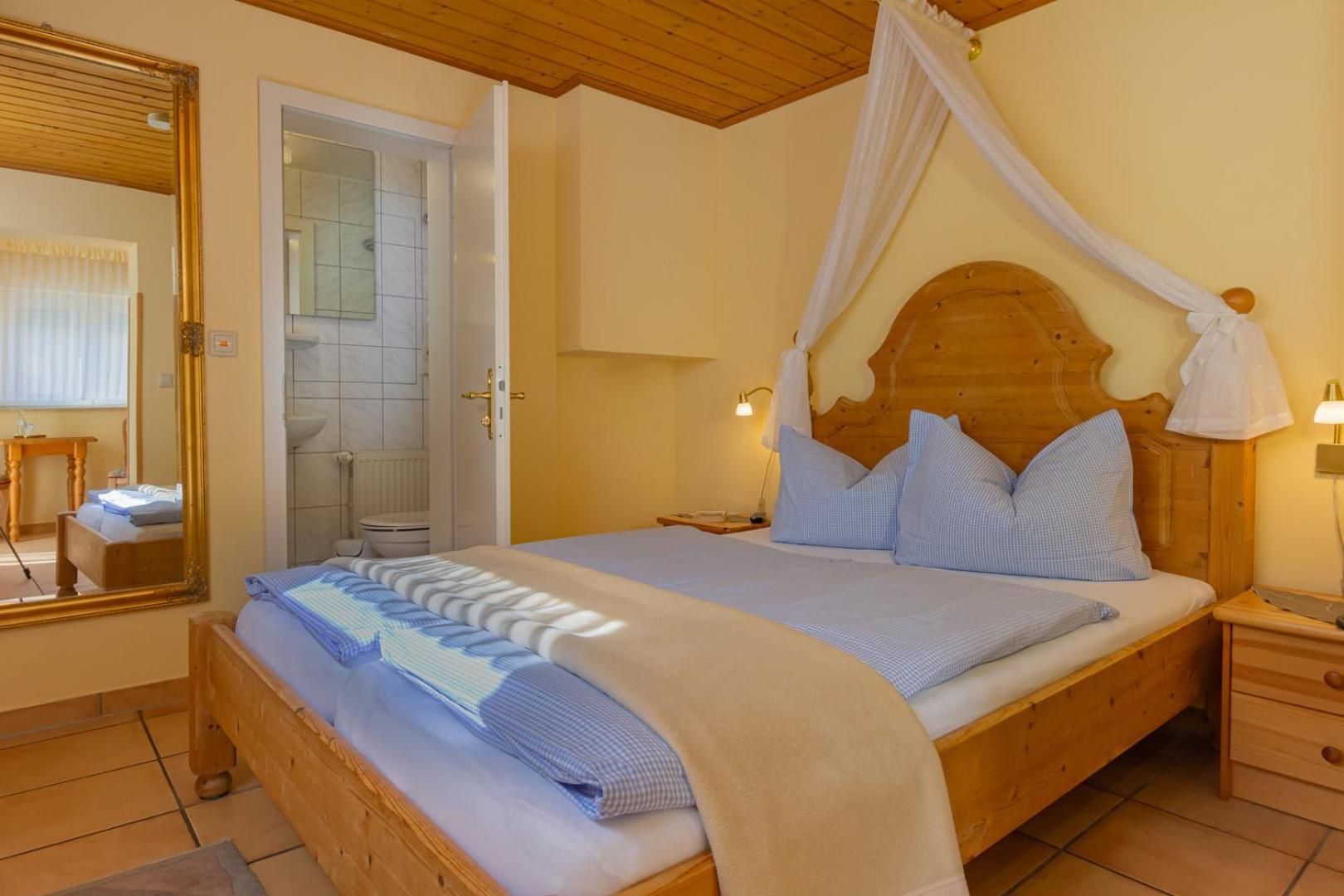 Double Room with Terrace and Castle View