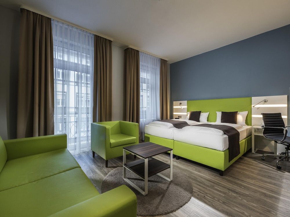 Family Room, Multiple Beds (Superior)
