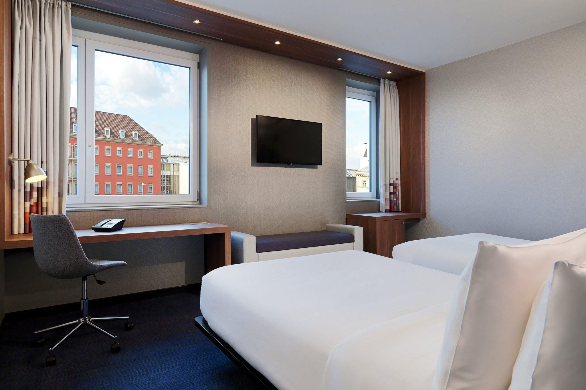 undefined Aloft Munich 10