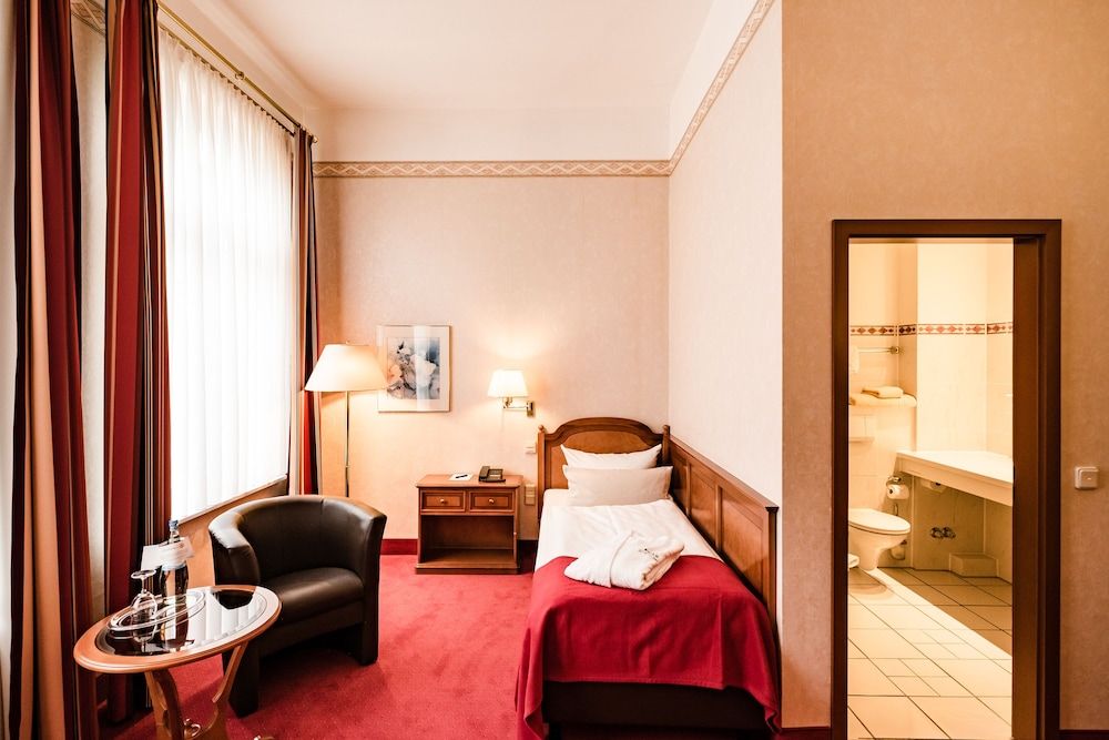 Das 53° Hotel Standard Single Room