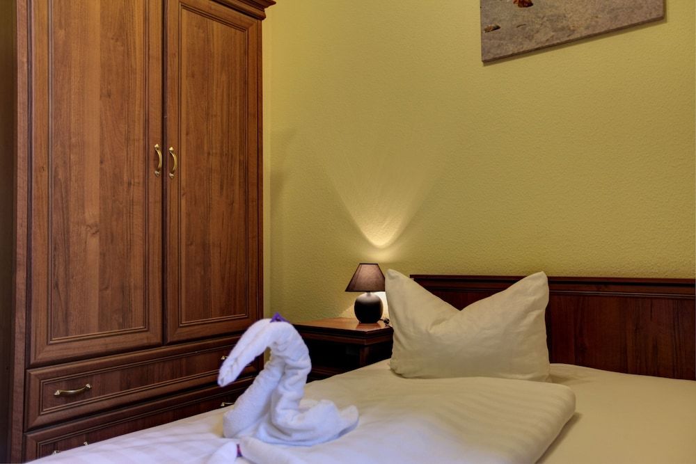 undefined Hotel Pension Bernstein 3