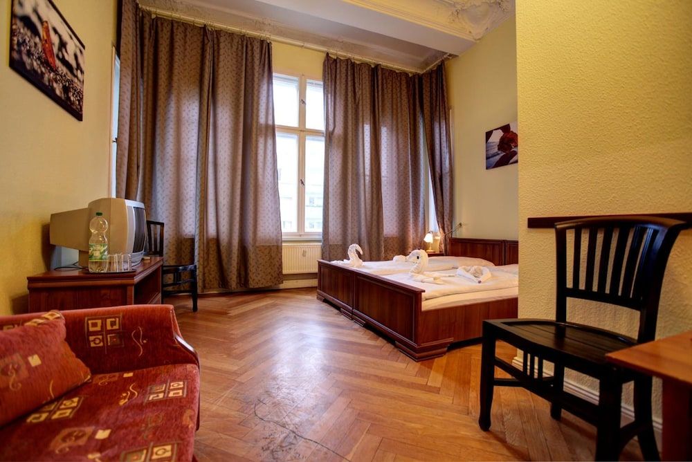 Hotel Pension Bernstein Double Room 4