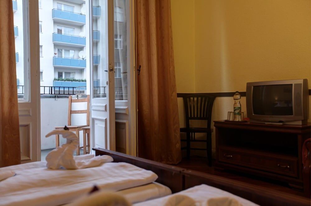 Hotel Pension Bernstein Double Room 3