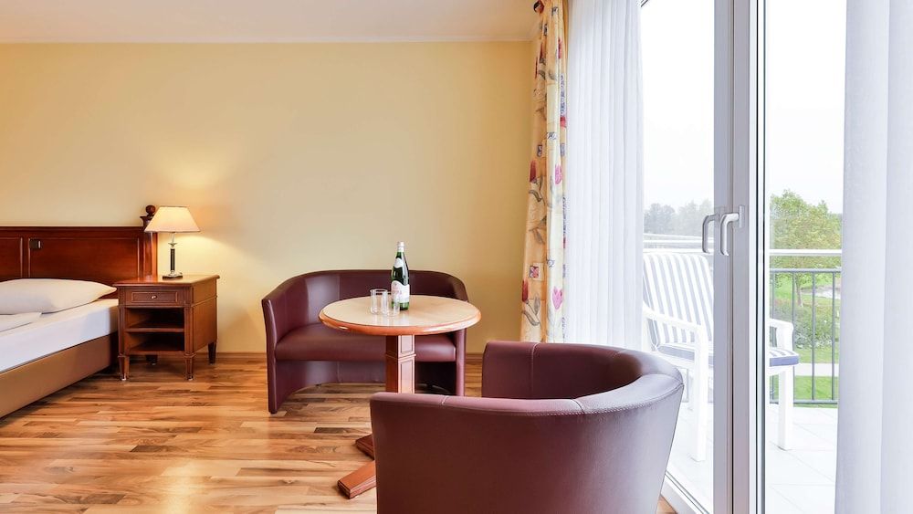 Dorint Marc Aurel Resort Bad Goegging Deluxe room with double bed or twin bed 5