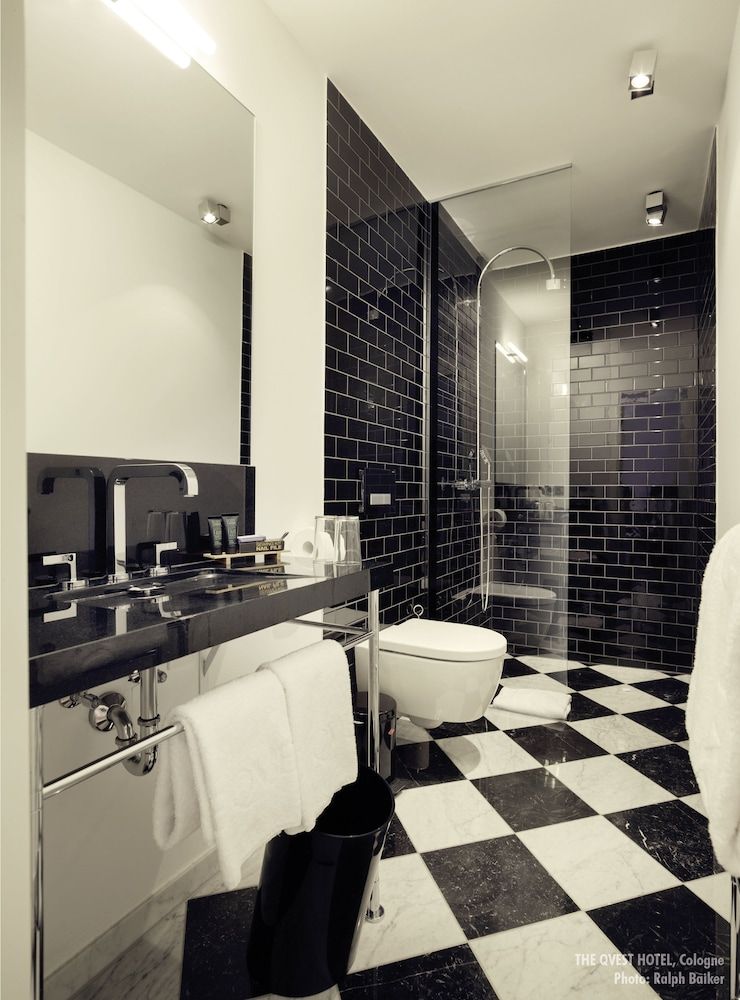 THE QVEST hideaway Medium 3