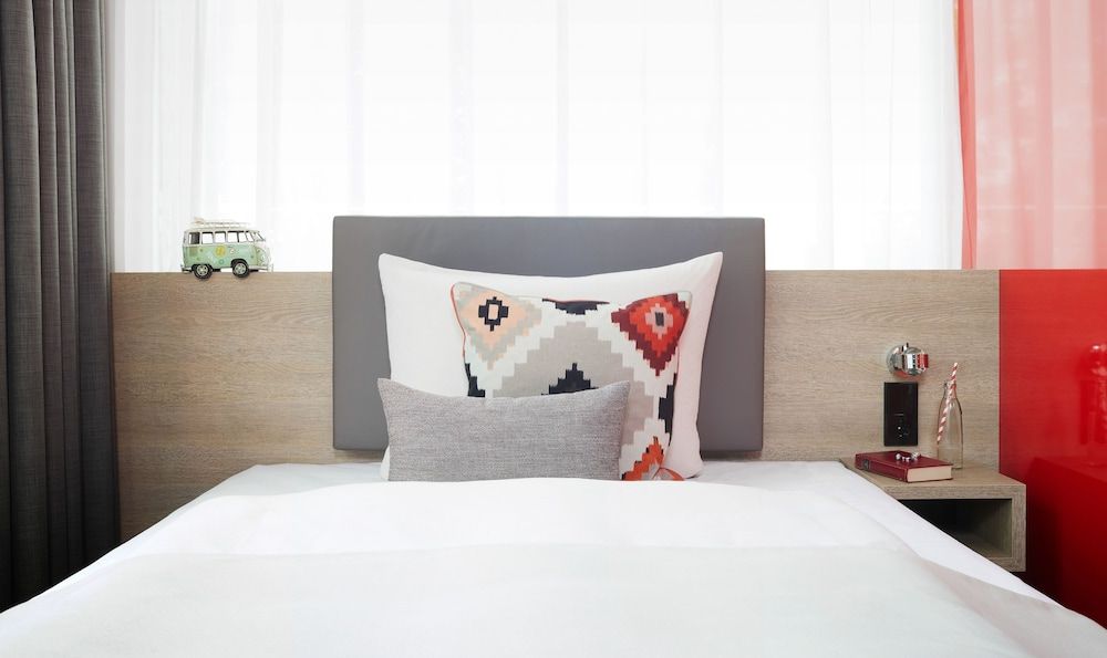 Living Hotel Frankfurt Business French, Small Bed