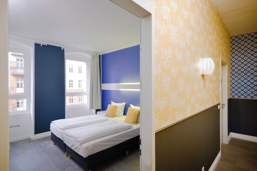 Old Town Hostel Berlin Double Room, Shared Bathroom 33