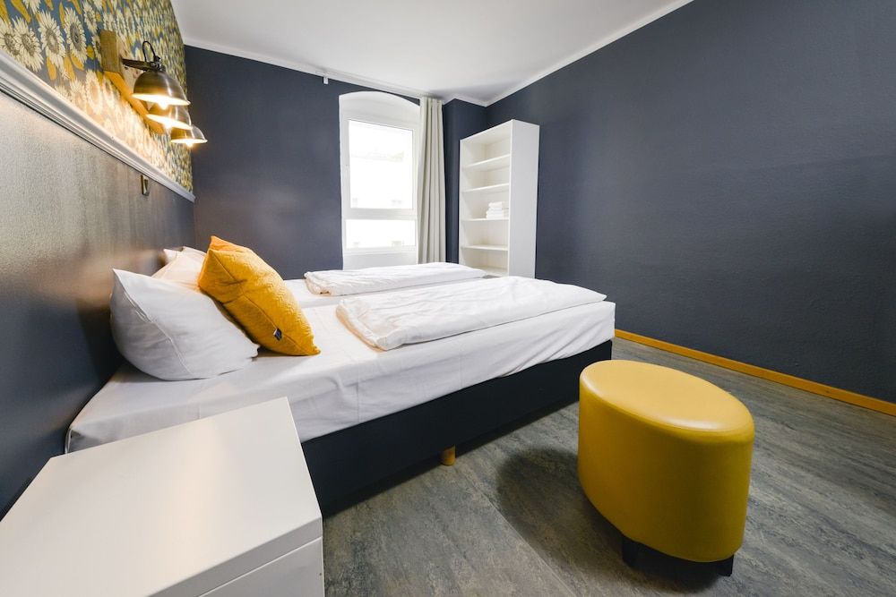 Old Town Hostel Berlin Double Room, Shared Bathroom 10