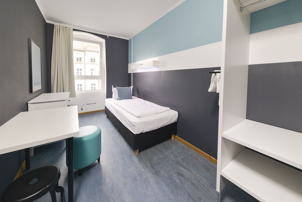 Old Town Hostel Berlin Single Room, Shared Bathroom 14