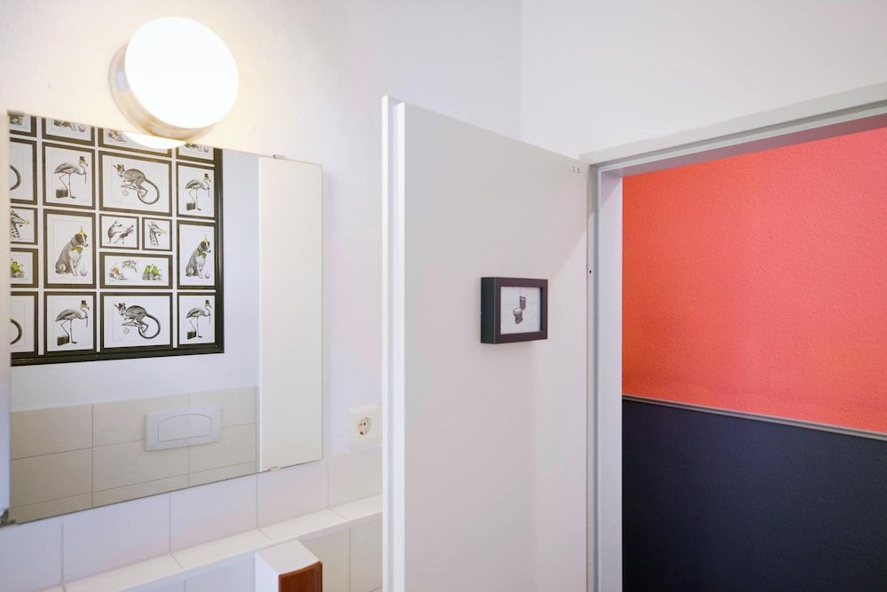 Old Town Hostel Berlin Double Room, Shared Bathroom 51