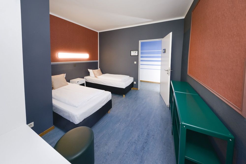 Old Town Hostel Berlin Double Room, Shared Bathroom 9