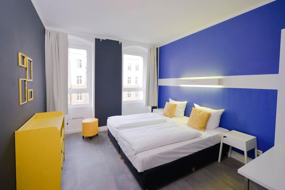 Old Town Hostel Berlin Double Room, Shared Bathroom 37