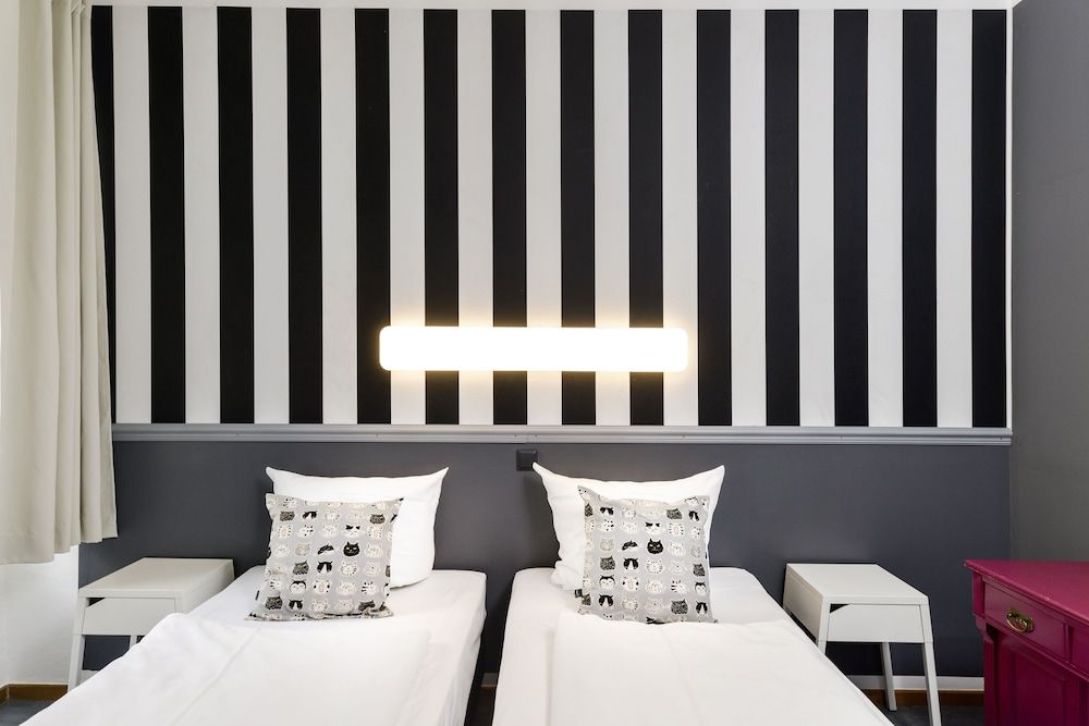 Old Town Hostel Berlin Double Room, Shared Bathroom 23