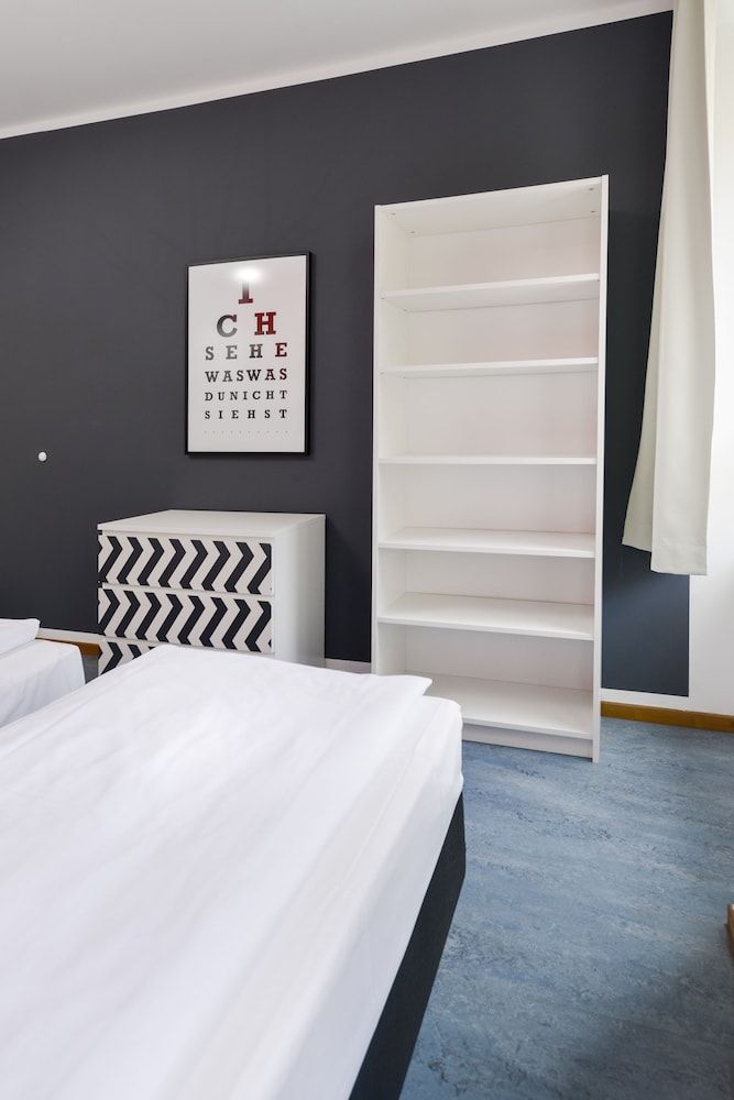 Old Town Hostel Berlin Double Room, Shared Bathroom 15