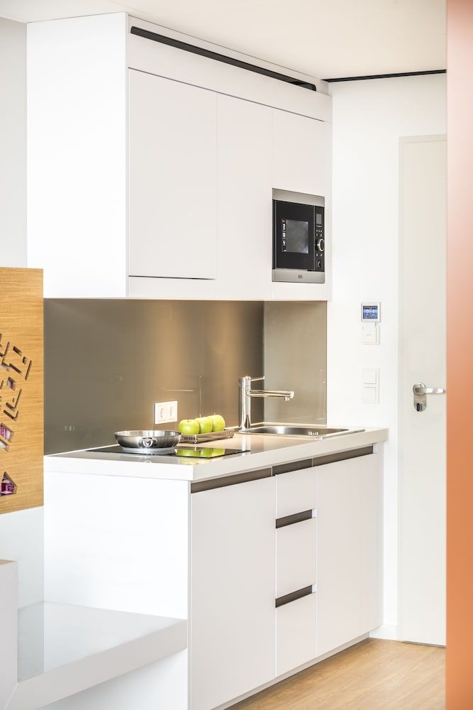 Capri by Fraser Berlin Deluxe Studio 8