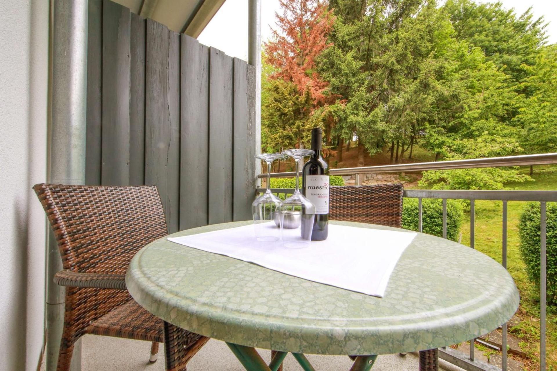 Business King Room with Garden View